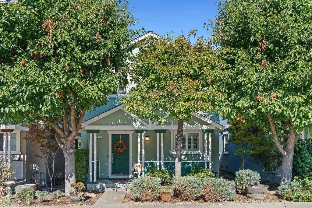 521 Military W, Benicia 521 Military W, Benicia